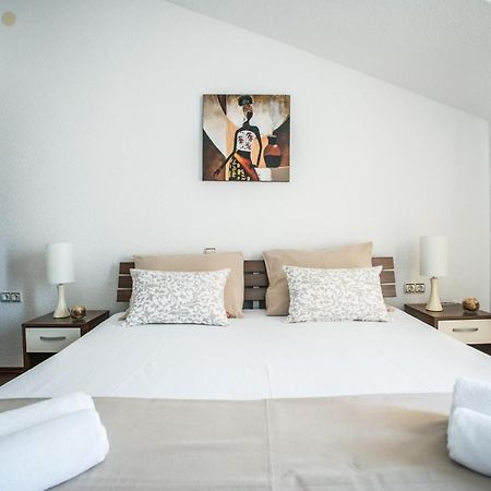 Kaja - Right Next To The Beach Trogir Exterior photo