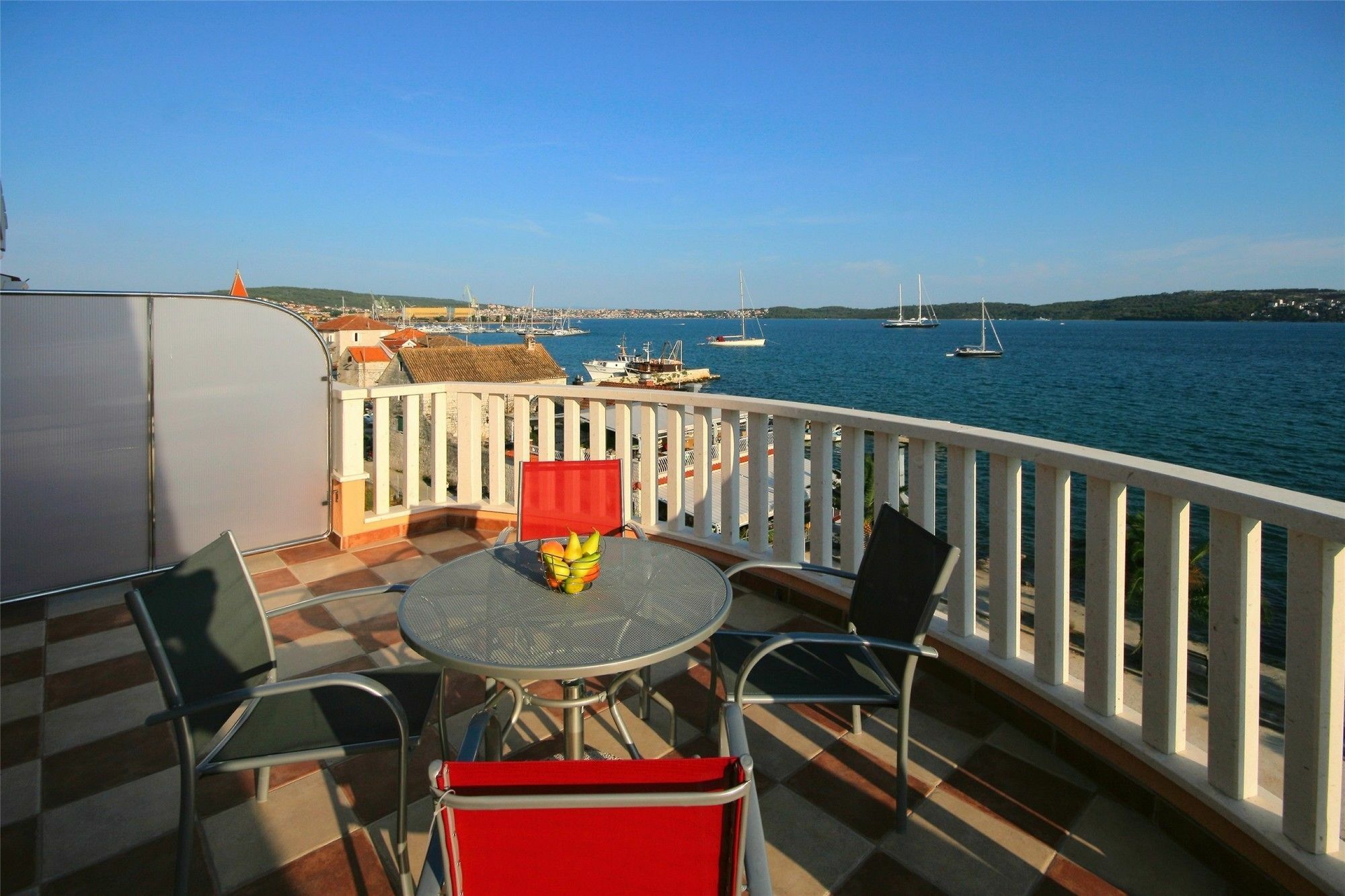 Kaja - Right Next To The Beach Trogir Exterior photo