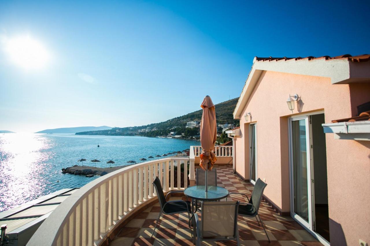 Kaja - Right Next To The Beach Trogir Exterior photo