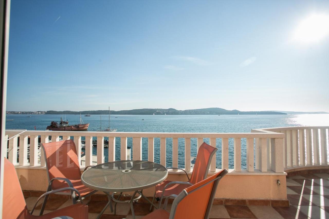 Kaja - Right Next To The Beach Trogir Exterior photo