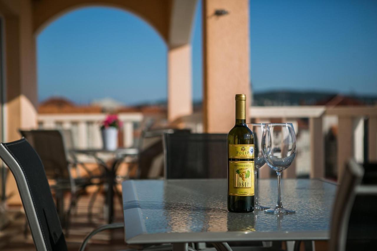 Kaja - Right Next To The Beach Trogir Exterior photo