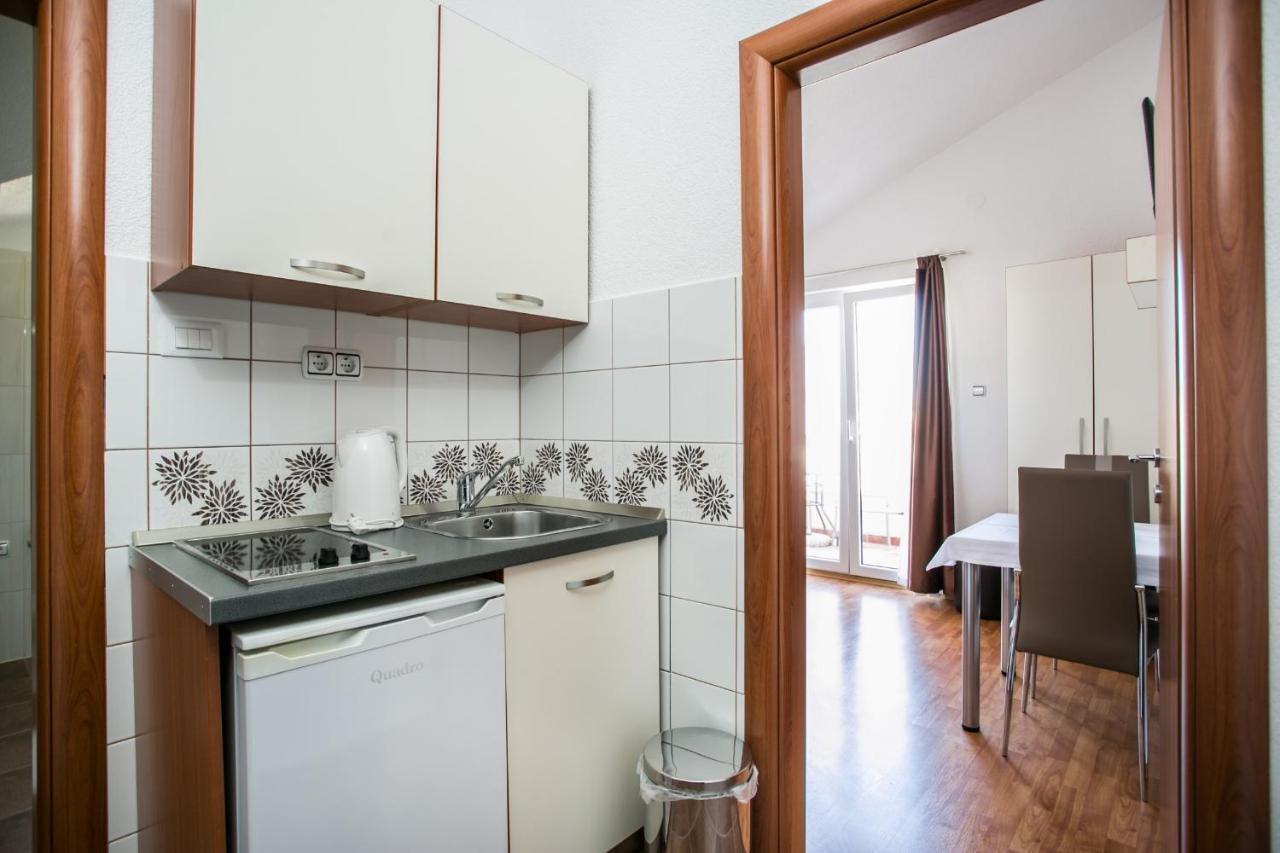Kaja - Right Next To The Beach Trogir Exterior photo