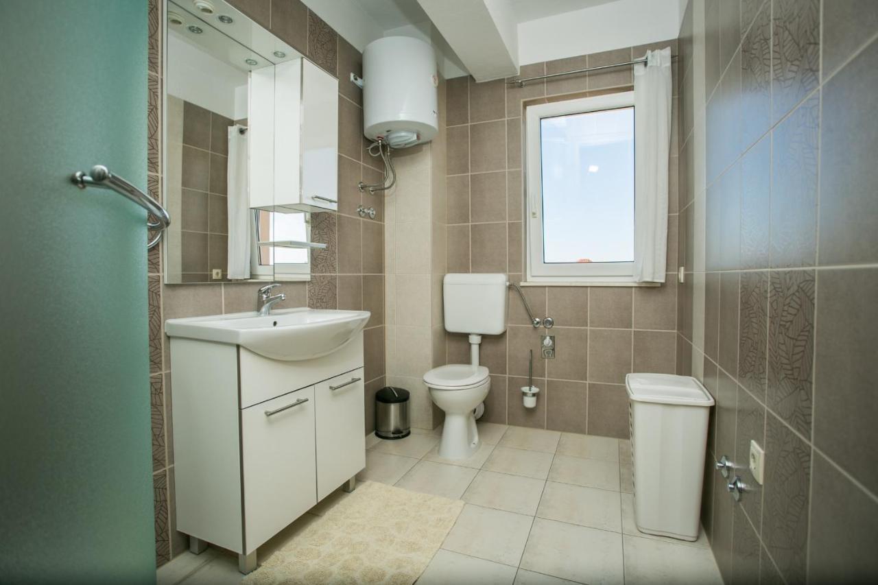 Kaja - Right Next To The Beach Trogir Exterior photo