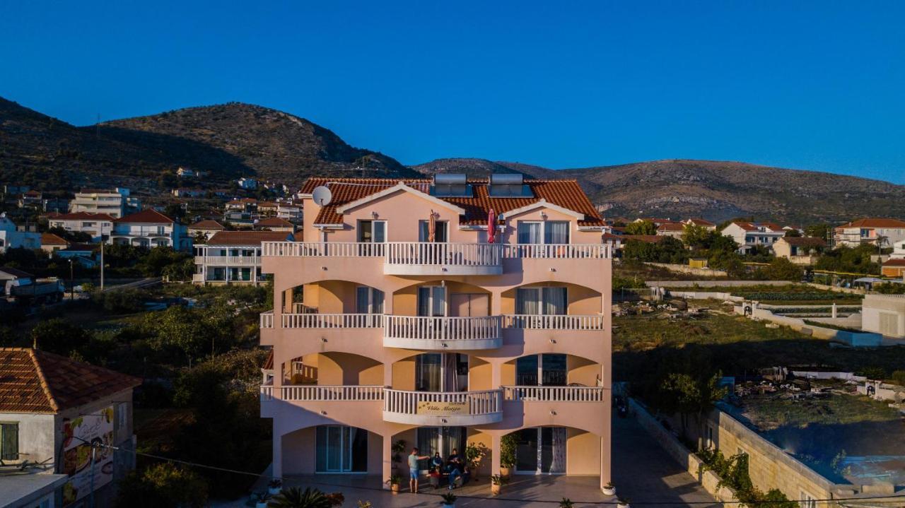 Kaja - Right Next To The Beach Trogir Exterior photo